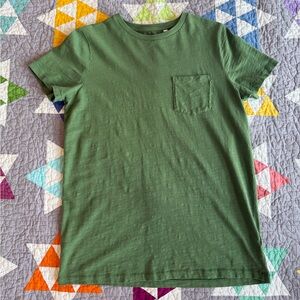 NWOT Mini Boden Green Boys T-Shirt with Pocket